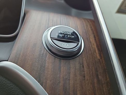 New 2026 Mercedes-Benz GLC 300 4MATIC image 11