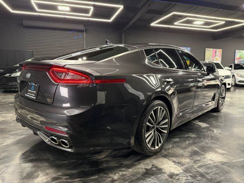 Used 2019 Kia Stinger RWD image 4
