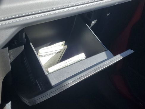 Used 2024 Jeep Wrangler Sahara image 29