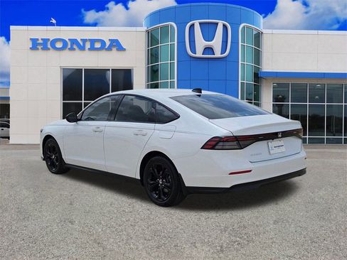 New 2025 Honda Accord SE image 5