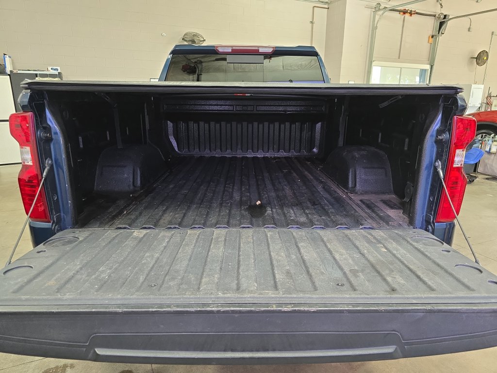 Used 2019 Chevrolet Silverado 1500 LT w/ All-Star Edition AWD/4WD image 12