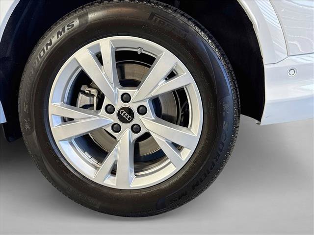 Used 2025 Audi Q5 Premium AWD/4WD image 28