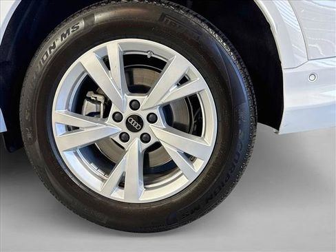 Used 2025 Audi Q5 Premium AWD/4WD image 28