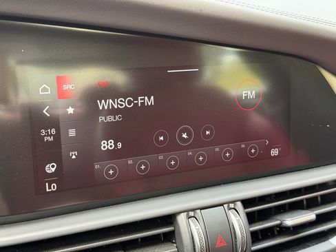 Used 2022 Alfa Romeo Giulia Veloce image 18