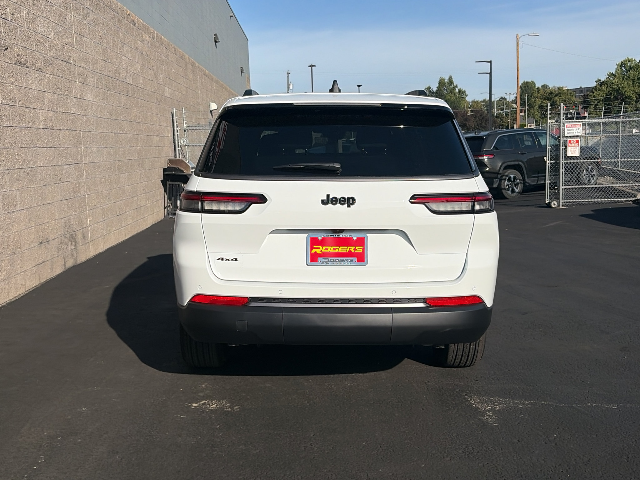 New 2027 Jeep Grand Cherokee L 4WD image 16