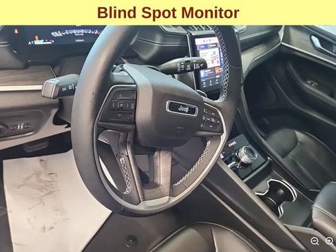 Used 2024 Jeep Grand Cherokee L Limited AWD/4WD image 7