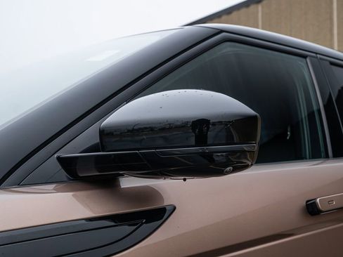 Used 2024 Land Rover Range Rover Evoque S image 9