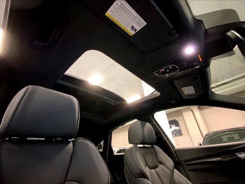 Used 2022 Audi SQ5 Premium Plus image 11