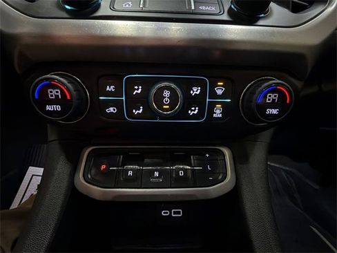 Used 2023 GMC Acadia SLE w/ Driver Convenience Package image 19