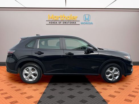 Used 2023 Honda HR-V LX image 6