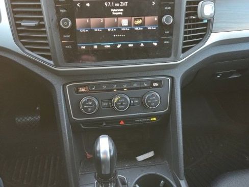 Used 2021 Volkswagen Atlas SE image 13