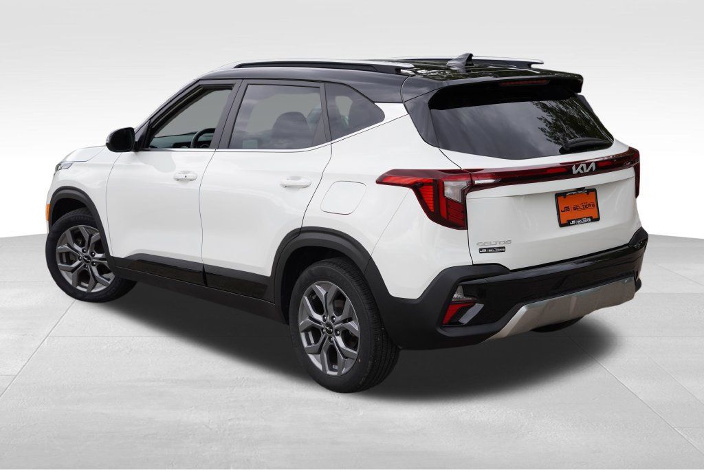Certified 2024 Kia Seltos S FWD image 7