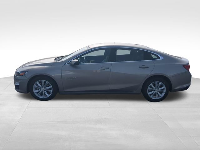 Used 2025 Chevrolet Malibu LT FWD image 2