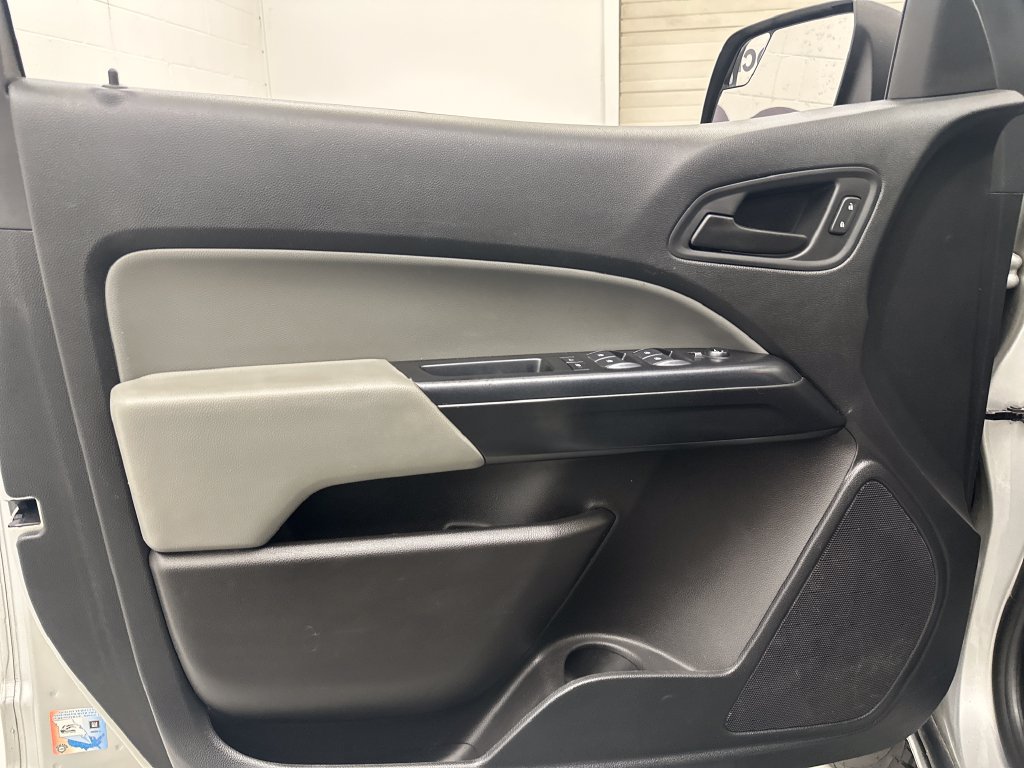 Used 2019 Chevrolet Colorado W/T w/ Custom Special Edition AWD/4WD image 24