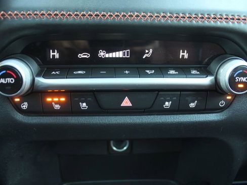 Used 2025 MAZDA CX-50 Meridian Edition w/ Apex Package image 24