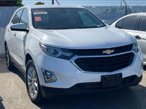 Used 2020 Chevrolet Equinox LT image 3