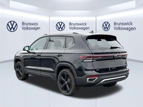 New 2026 Volkswagen Taos SEL image 4