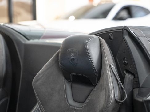 Used 2016 Lamborghini Huracan LP 610-4 image 30