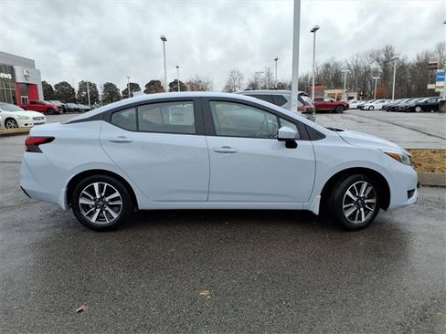 New 2025 Nissan Versa SV image 2