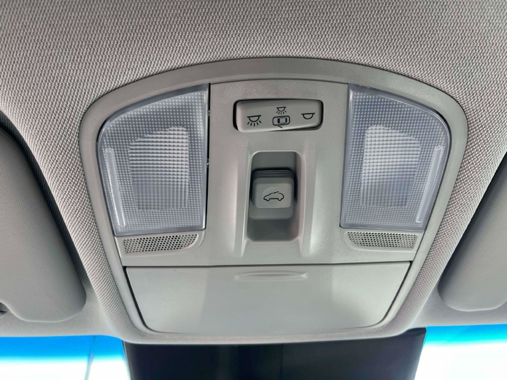 Used 2022 Hyundai Kona Limited AWD/4WD image 23
