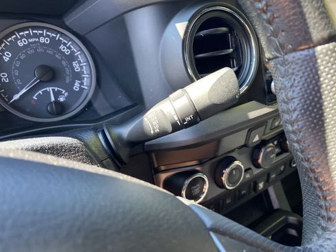 Used 2021 Toyota Tacoma TRD Sport w/ TRD Premium Sport Package AWD/4WD image 22