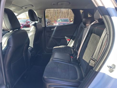 Used 2022 Ford Escape SEL w/ SEL Stealth AWD Package image 17