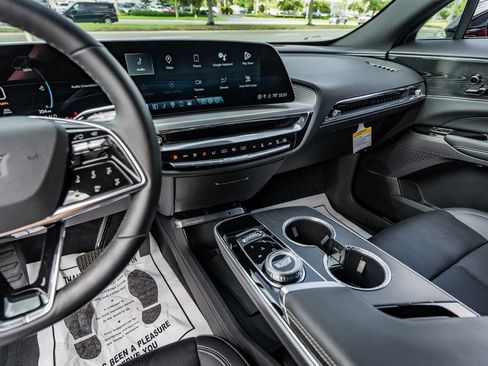 Used 2024 Cadillac Lyriq Sport RWD image 26