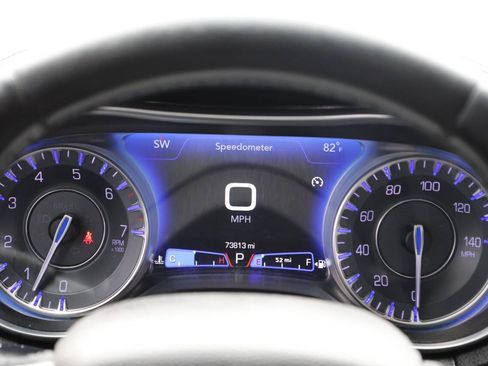 Used 2019 Chrysler 300 Touring w/ Sport Appearance Package RWD image 19