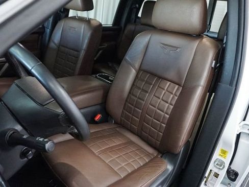 Used 2023 Nissan Titan Platinum Reserve w/ Moonroof Package AWD/4WD image 12