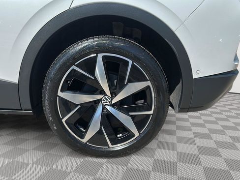Used 2023 Volkswagen ID.4 Pro S AWD/4WD image 10