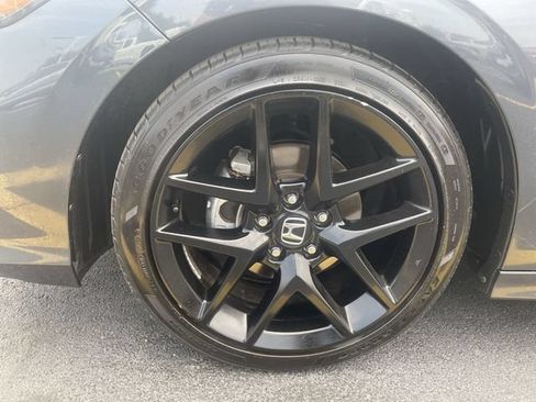 Used 2025 Honda Civic Sport image 13