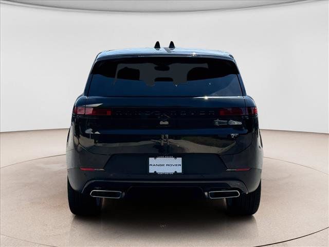 New 2027 Land Rover Range Rover Sport SE AWD/4WD image 4