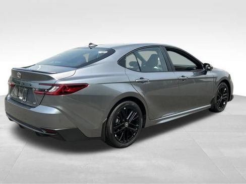 Used 2026 Toyota Camry SE w/ Convenience Package FWD image 6