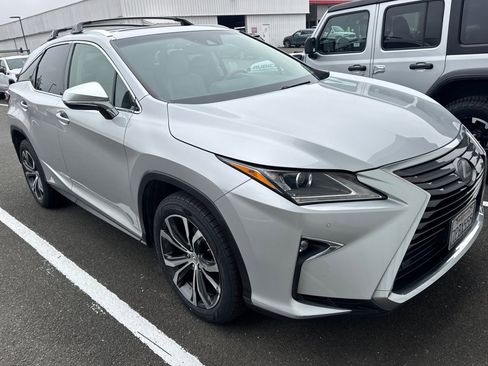 Used 2016 Lexus RX 350 AWD w/ Premium Package image 2
