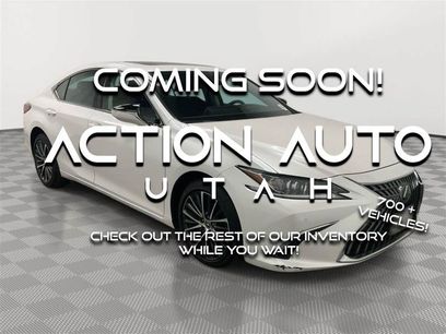 Used 2022 Lexus ES 250 w/ Premium Package