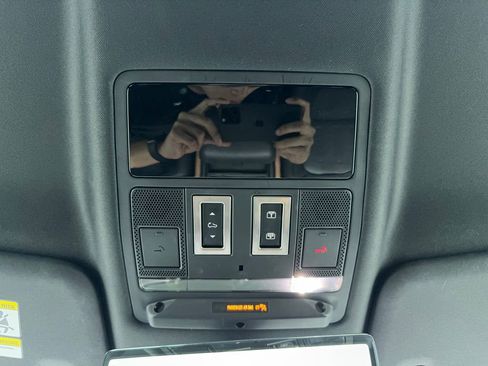 Used 2024 Land Rover Defender 130 X image 34