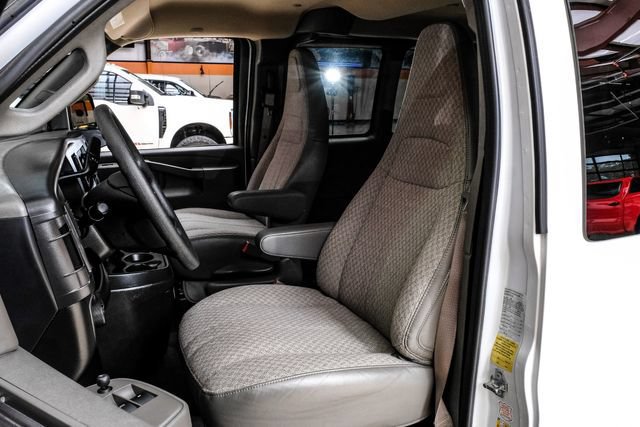 Used 2025 Chevrolet Express 3500 LT w/ LT Preferred Equipment Group RWD image 29