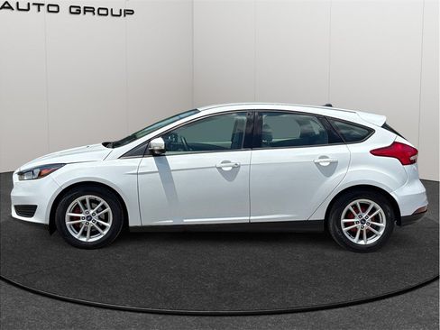 Used 2017 Ford Focus SE FWD image 5