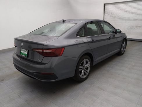 Used 2024 Volkswagen Jetta SE image 9