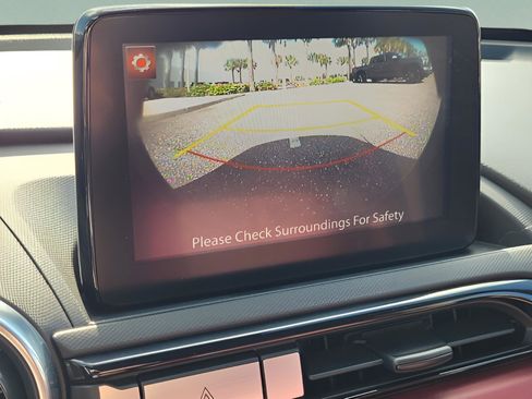 Used 2020 MAZDA MX-5 Miata RF Grand Touring image 17