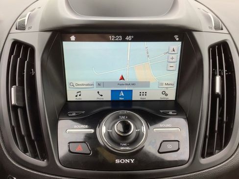 Used 2019 Ford Escape Titanium image 18