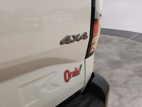Used 2025 Nissan Frontier S AWD/4WD image 25