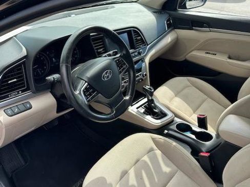 Used 2017 Hyundai Elantra Value Edition image 2