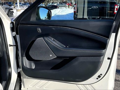 Used 2021 Ford Mustang Mach-E Premium image 12