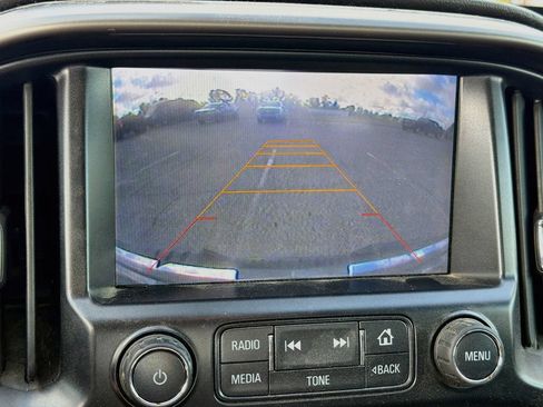 Used 2015 GMC Canyon SLE w/ All-Terrain Package AWD/4WD image 16