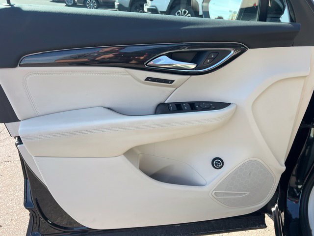 Used 2023 Buick Envision Essence AWD/4WD image 21