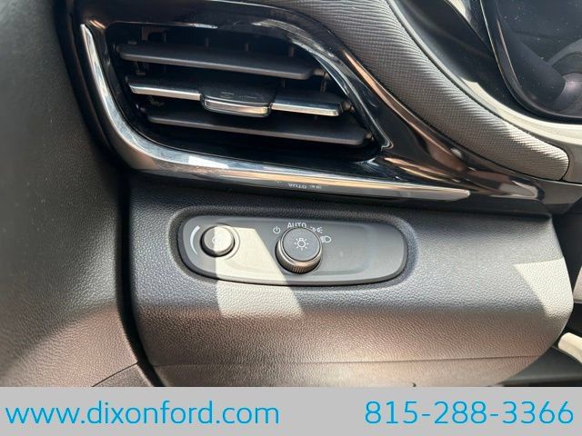 Used 2025 Buick Envista Sport Touring w/ Convenience I Package FWD image 18