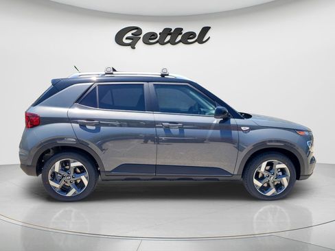 New 2026 Hyundai Venue SEL FWD image 3