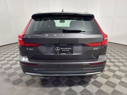 Used 2025 Volvo V60 B5 Cross Country Plus AWD/4WD image 4