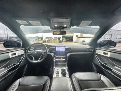 Used 2022 Ford Explorer ST-Line w/ Class IV Trailer Tow Package image 19